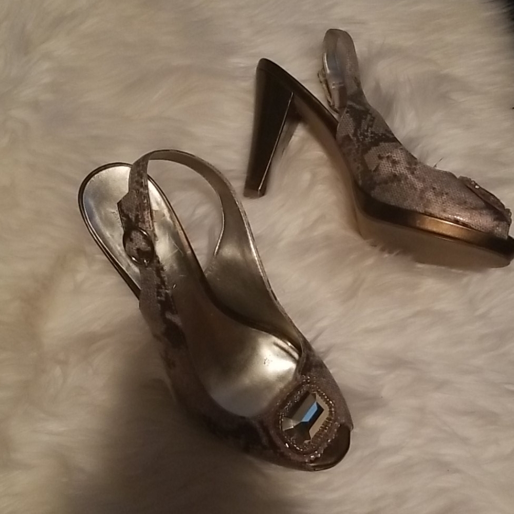 Sandals - Picture 2 of 2